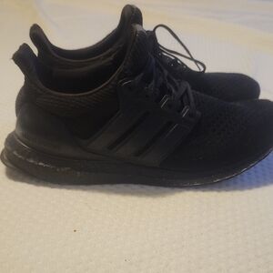Adidas Men's Ultra Boost Triple Black Athletic Shoes Size 9